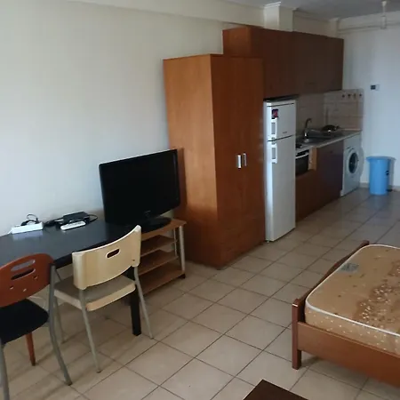 Apartament Halepis *